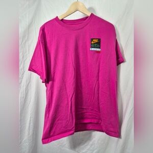 Nike Worldwide Pink Graphic Tee L